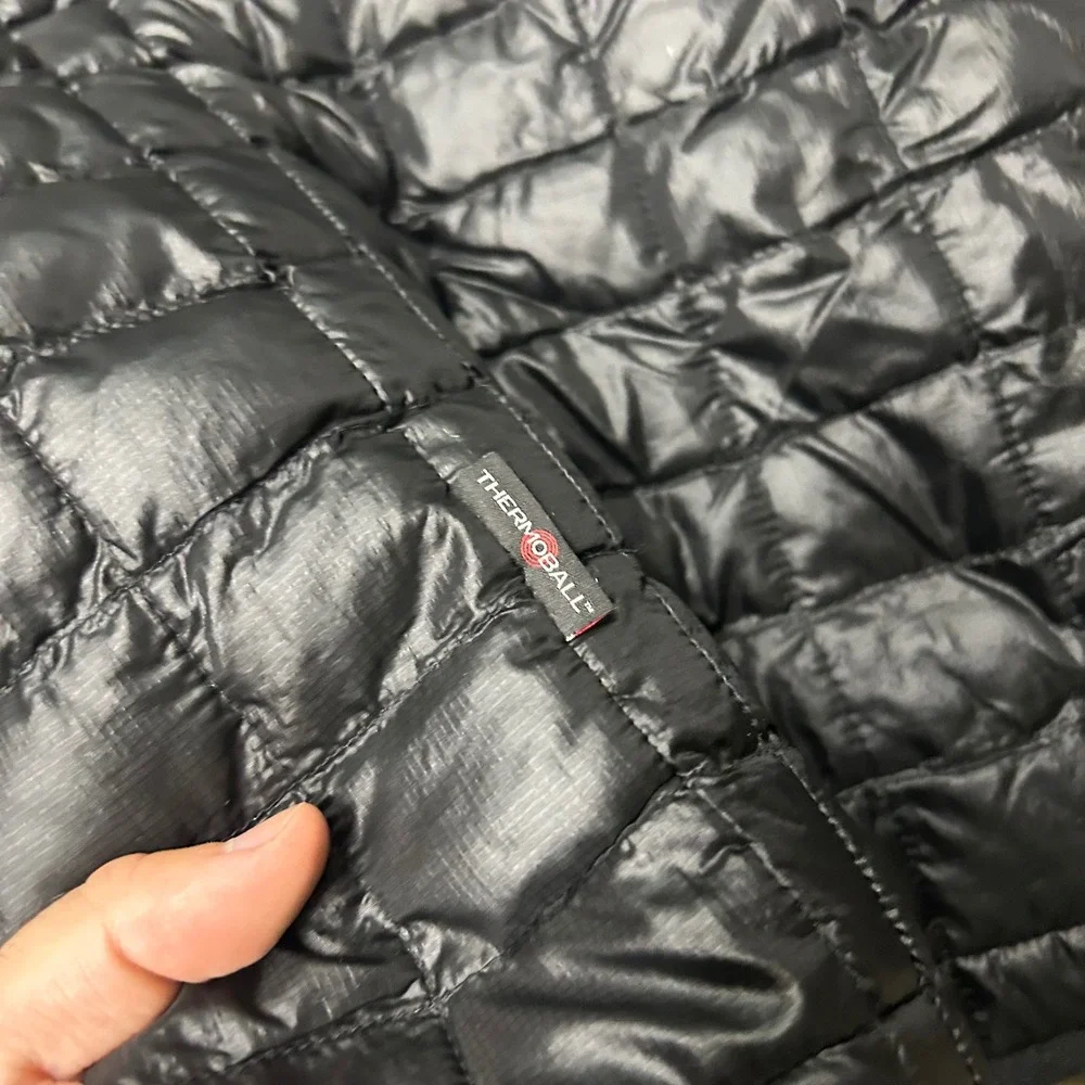 The North Face ThermoBall Eco Vest Men XL Black Quilted Puffer Lightweight B30